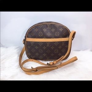 Louis Vuitton crossover handbag